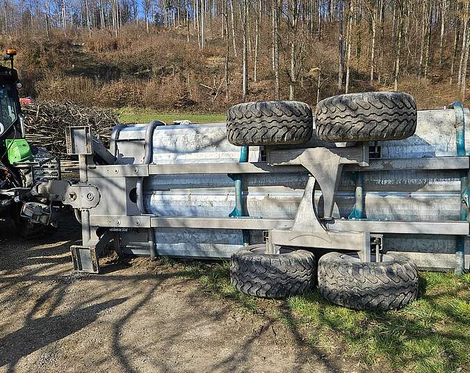 Der umgefallene Rückewagen