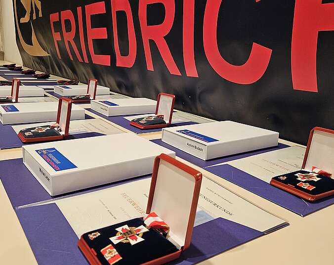 Beförderungen und Ehrungen