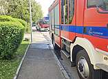 Die Einsatzfahrzeuge in der Kornblumenstraße