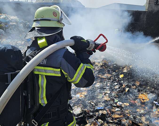 Der Brand wird abgelöscht